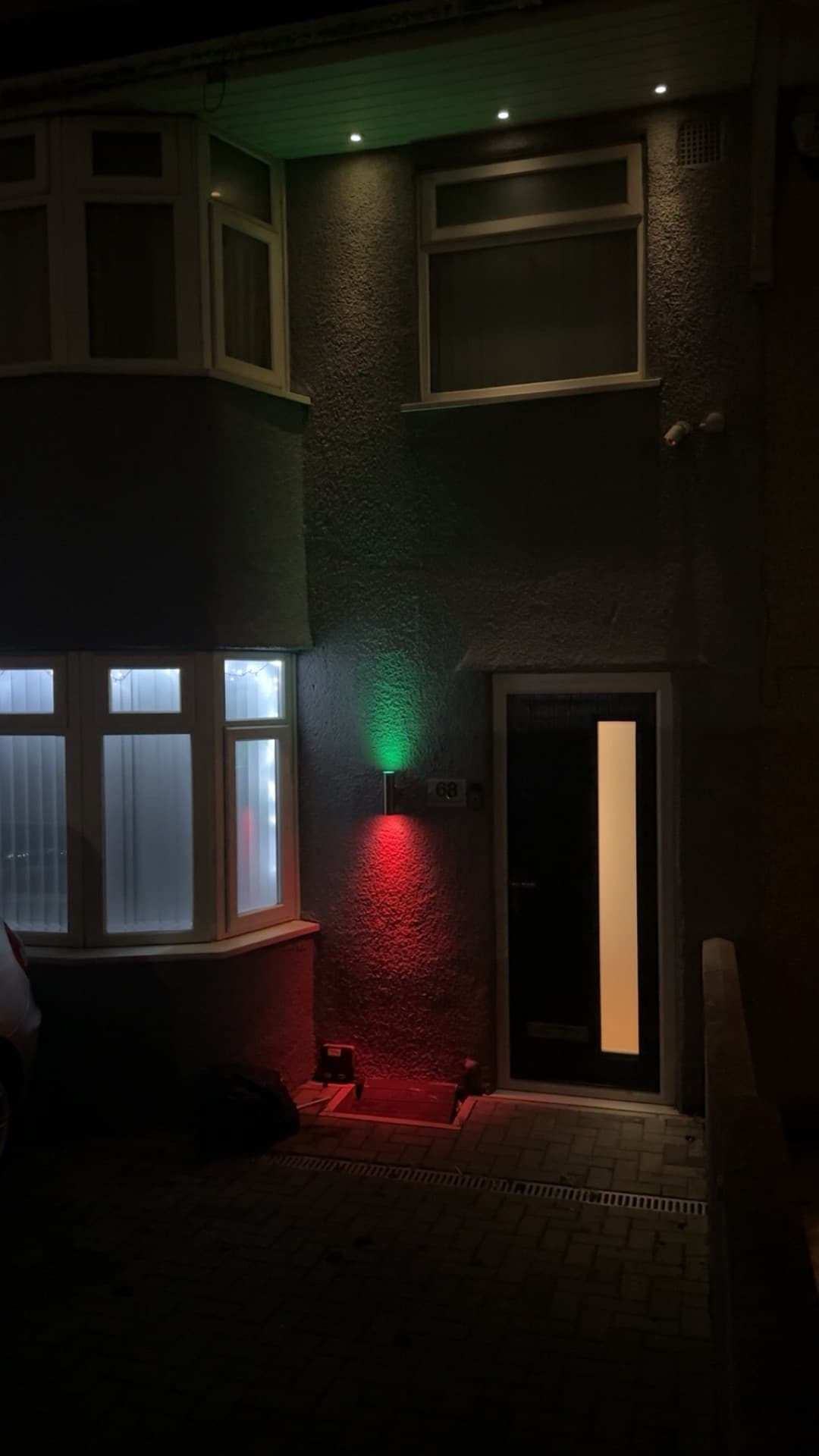 Interior lighting fixture installation detail